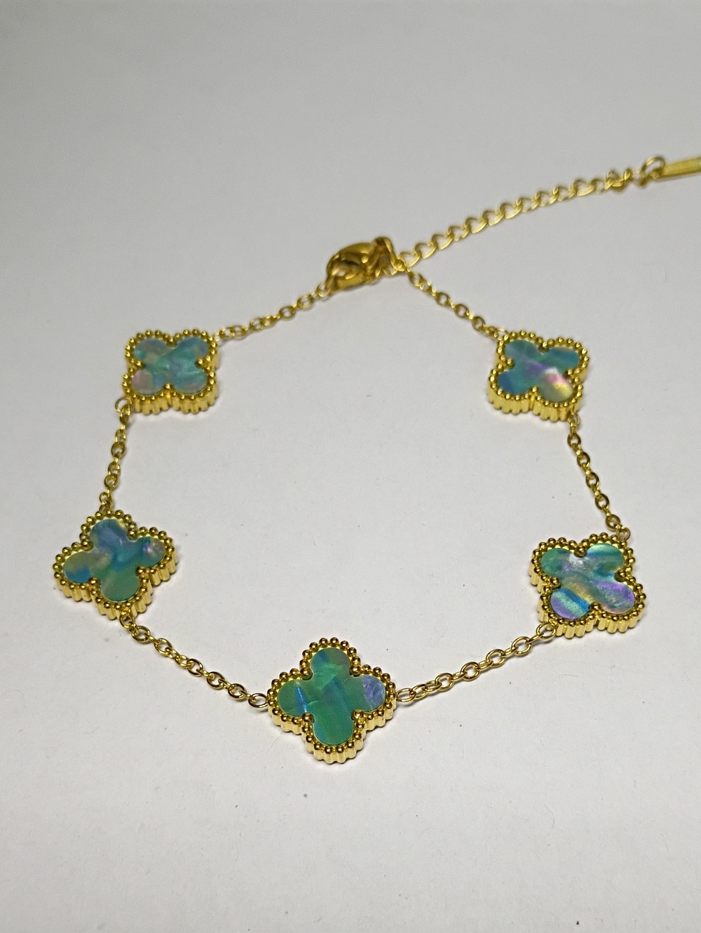 New Gold-Plated Clover Bracelet with Blue-Green Mother-of-Pearl Accents 🚨